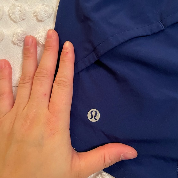 Lulu lemon shorts - Picture 5 of 5